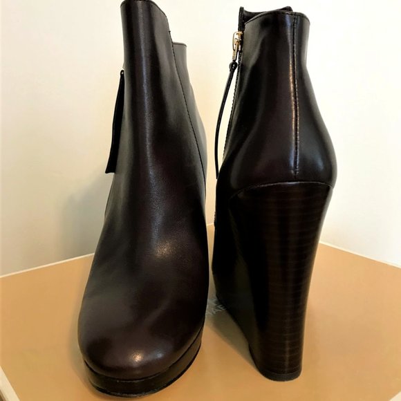 Michael Kors Clara Bootie - NEVER WORN - Picture 5 of 10